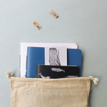 Set de papelería Cetáceos Marinos de Chile con planner y libretas ilustradas con ballena azul y ballena jorobada